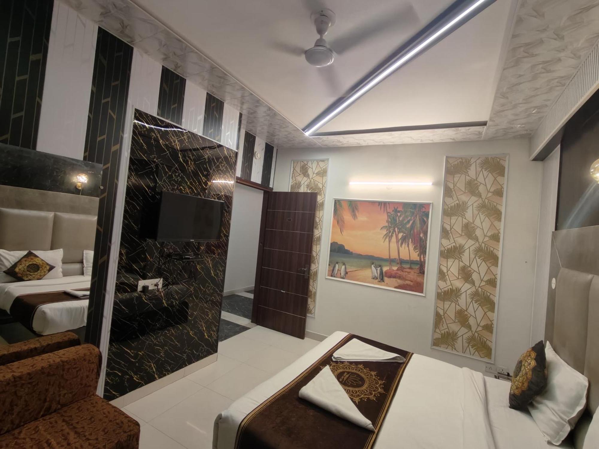 Hotel Smart Plaza Ню Делхи Екстериор снимка